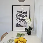 Papillon Apartment *