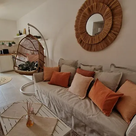 Papillon Apartment *