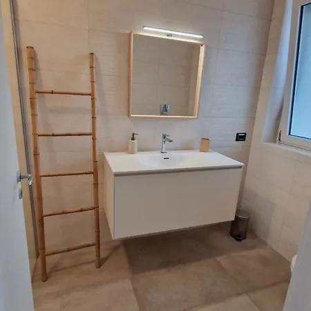 Papillon Apartment *